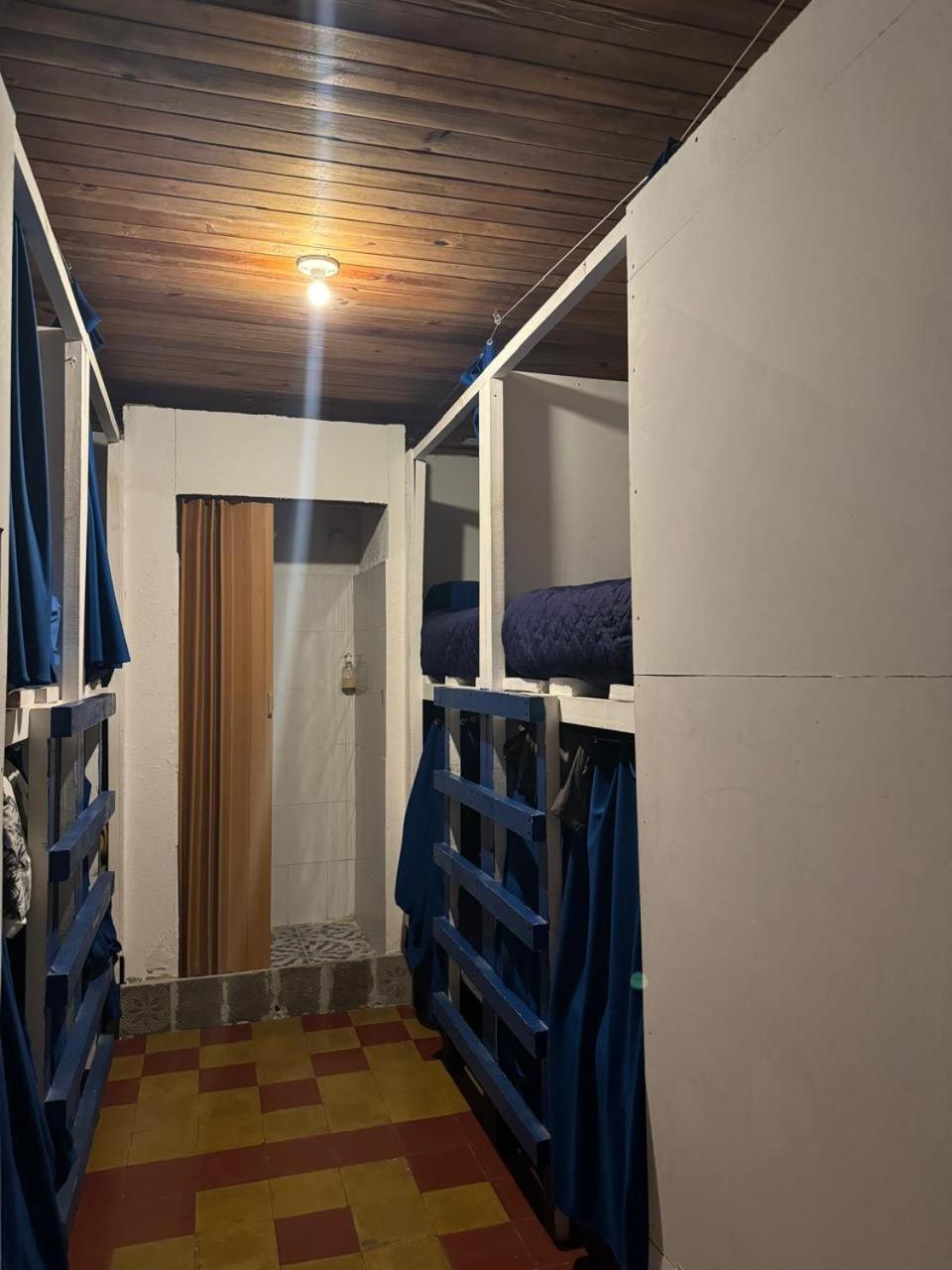 Kamazoztz Hostel And Travel アンティグア・グアテマラ エクステリア 写真