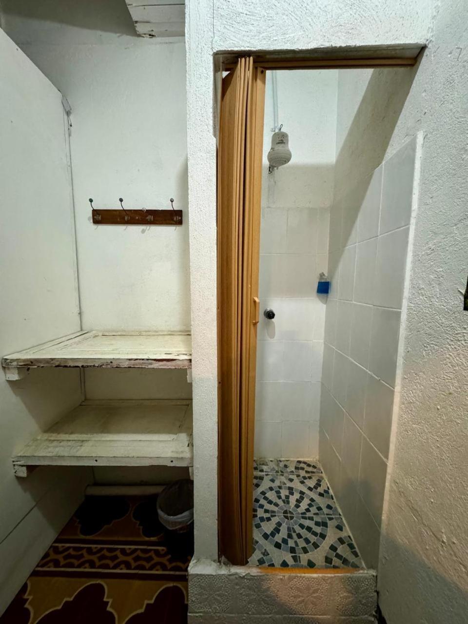 Kamazoztz Hostel And Travel アンティグア・グアテマラ エクステリア 写真